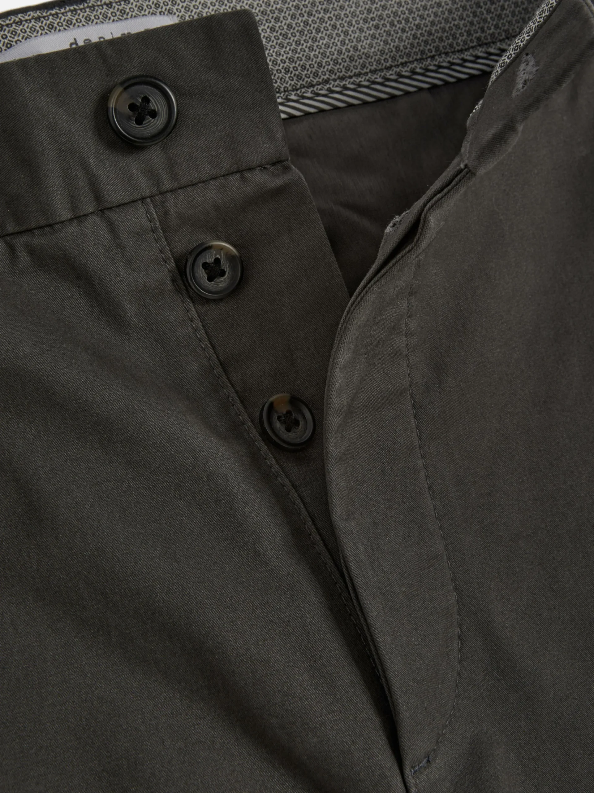 Primark Calças^Calças Chino Elásticas Corte Perna Direita